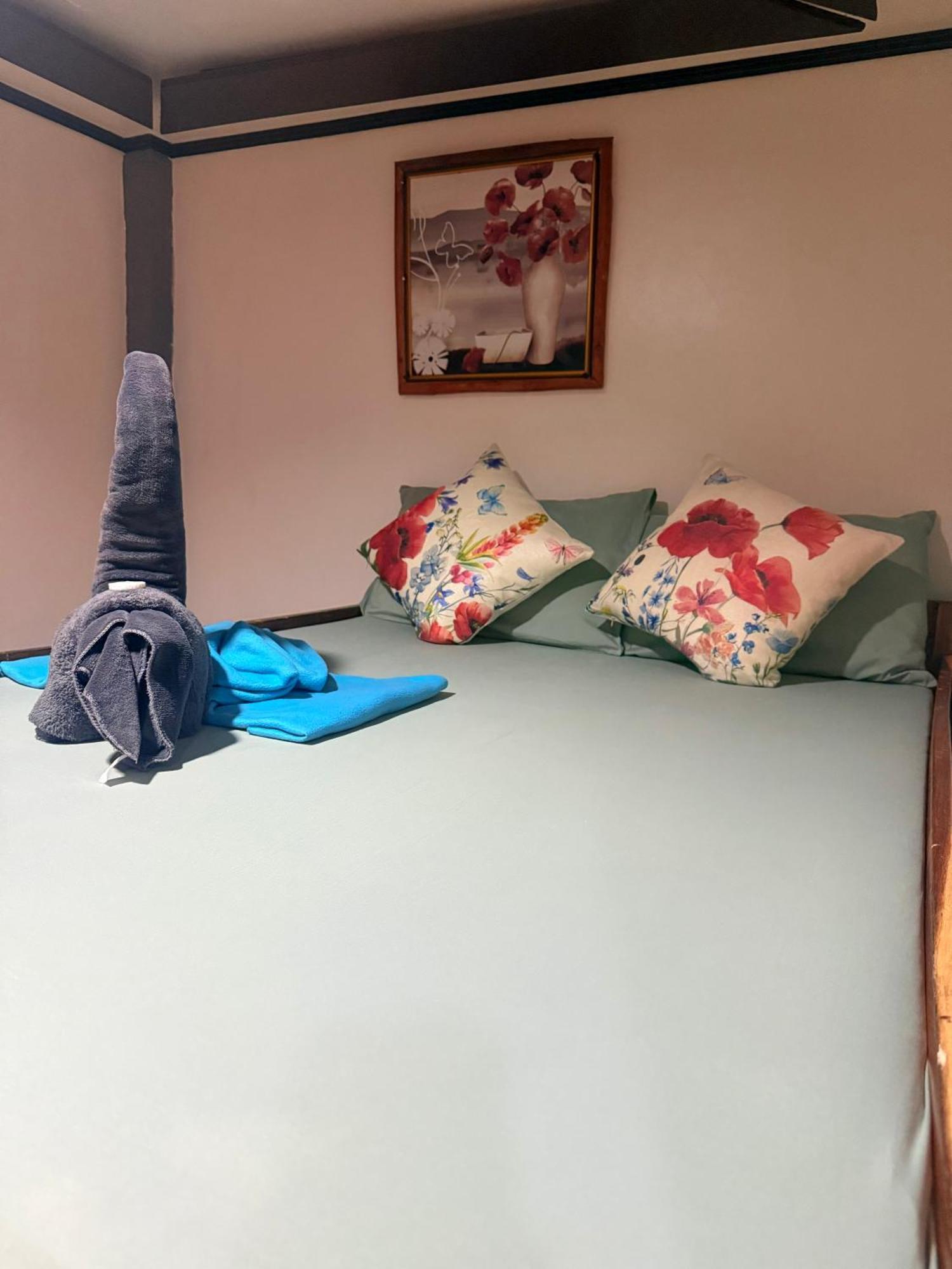 Lolo Bob'S Bed And Breakfast Ел Нидо Екстериор снимка