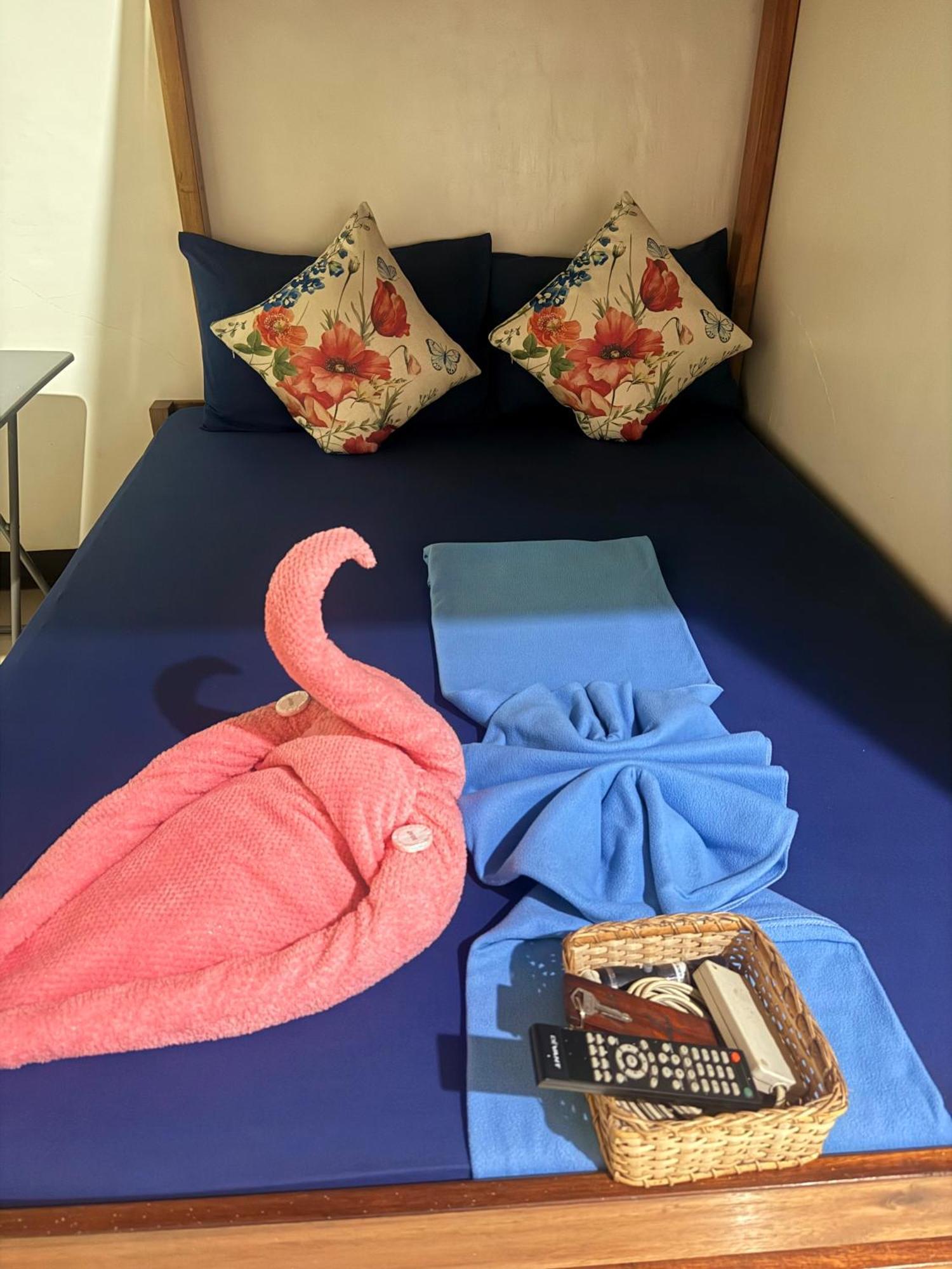 Lolo Bob'S Bed And Breakfast Ел Нидо Екстериор снимка